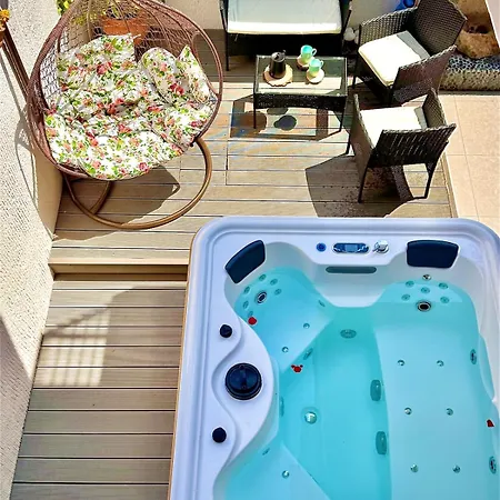 Apartmán Babis Blue With Private Hot Tub Rhodes City